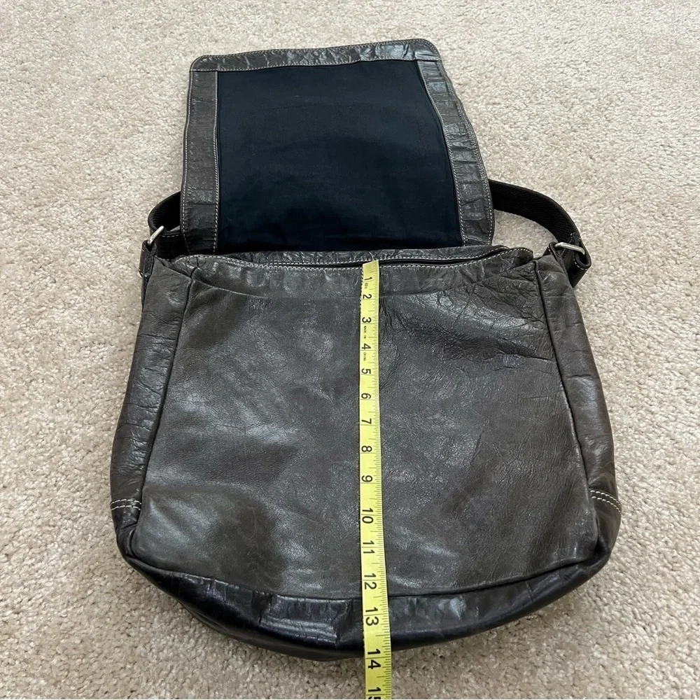 Fossil Leather Messenger LapTop Bag Gray Briefcase Travel Carrying School Carry